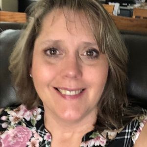 Meet your Posher, Stacy